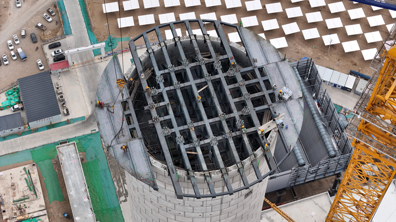 艱苦不懼風(fēng)雨，缺氧不缺斗志——公司首個(gè)光熱項(xiàng)目吸熱塔鋼結(jié)構(gòu)順利封頂